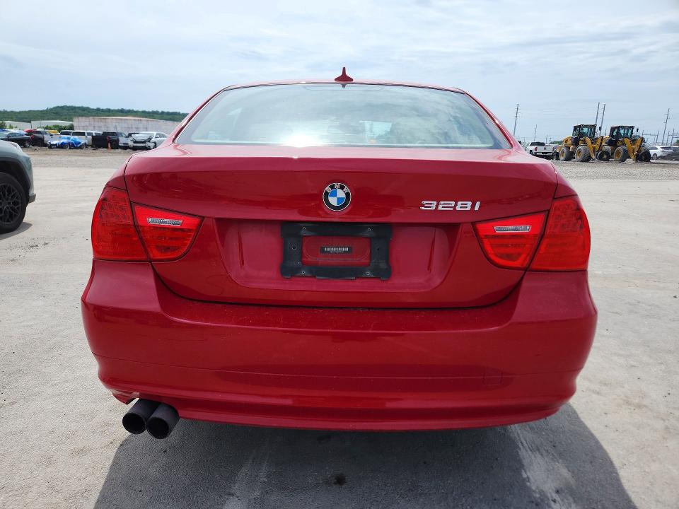 55639276 :رقم المزاد ، WBAPK7C59BF195358 vin ، 2011 Bmw 328 مزاد بيع