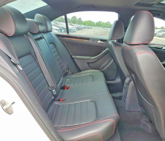 56438066 :رقم المزاد ، 3VW4T7AJXHM218140 vin ، 2017 Volkswagen Jetta مزاد بيع