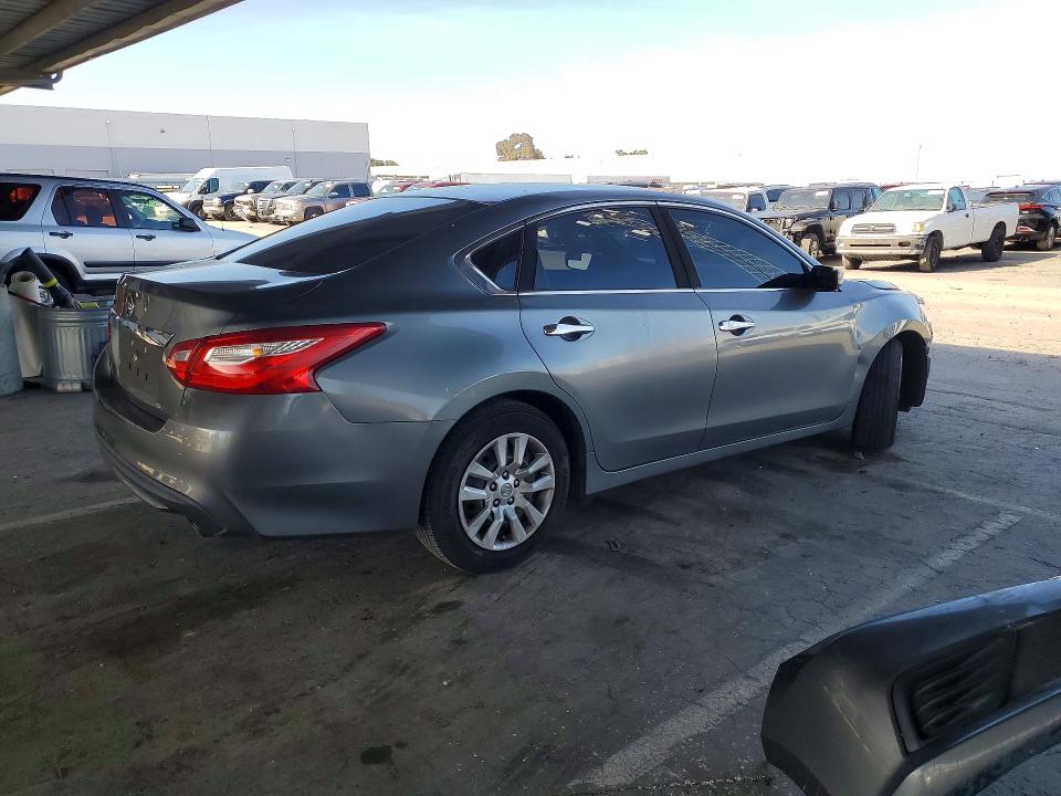 2016 Nissan Altima მანქანა იყიდება აუქციონზე, vin: 1N4AL3AP4GN312673, აუქციონის ნომერი: 56540746