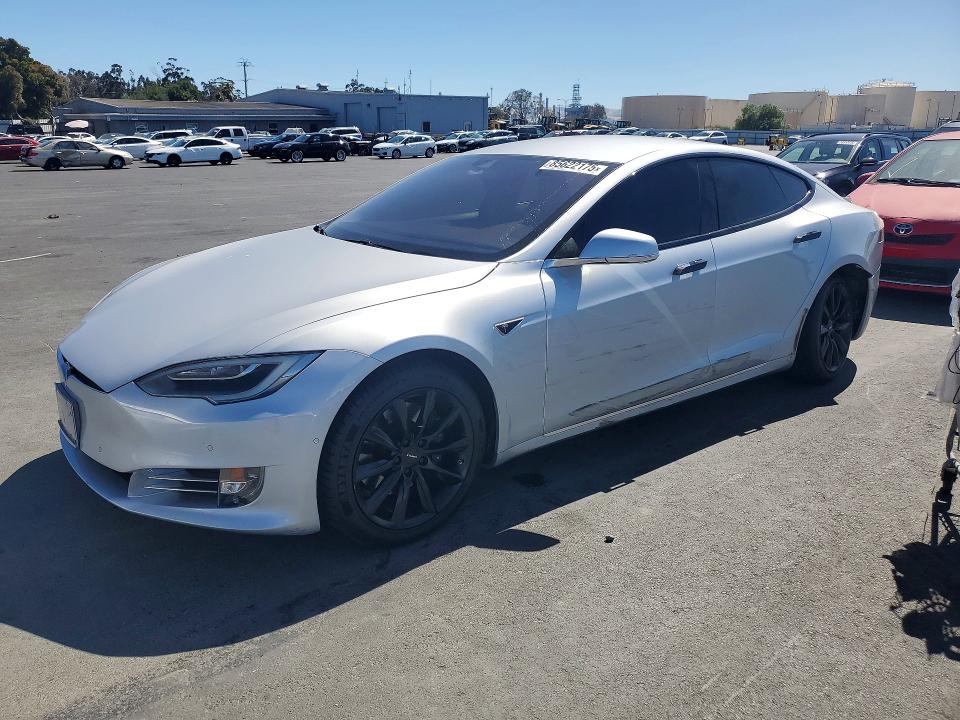 2016 Tesla Model S მანქანა იყიდება აუქციონზე, vin: 5YJSA1E18GF156697, აუქციონის ნომერი: 85622175