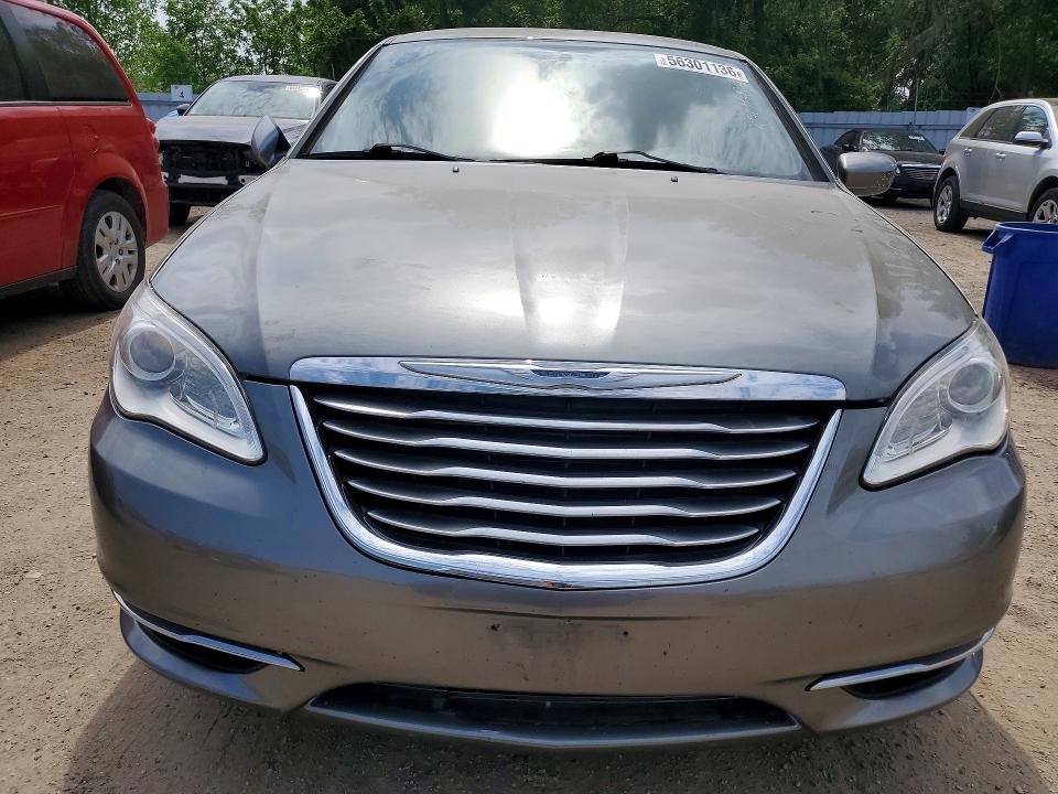 56301136 :رقم المزاد ، 1C3CCBAB5DN634322 vin ، 2013 Chrysler 200 مزاد بيع