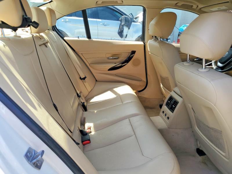56424436 :رقم المزاد ، WBA3B3G50FNR87041 vin ، 2015 Bmw 328 مزاد بيع