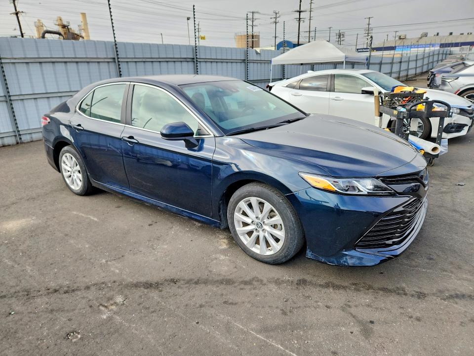 2019 Toyota Camry მანქანა იყიდება აუქციონზე, vin: 4T1B11HK6KU844360, აუქციონის ნომერი: 55849736