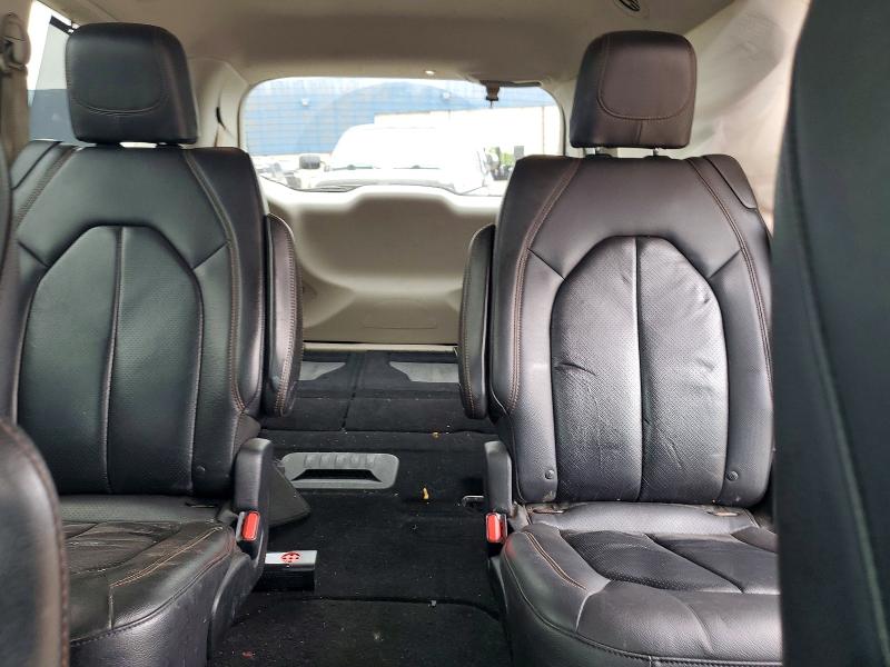56484456 :رقم المزاد ، 2C4RC1EG2JR194533 vin ، 2018 Chrysler Pacifica مزاد بيع