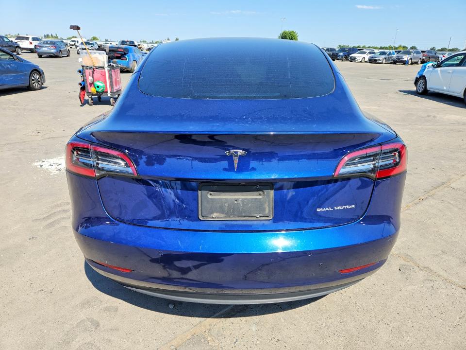 57922306 :رقم المزاد ، 5YJ3E1EB0NF106357 vin ، 2022 Tesla Model 3 مزاد بيع