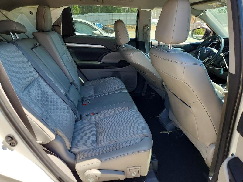 Продажа на аукционе авто 2016 Toyota Highlander, vin: 5TDBKRFH7GS235636, номер лота: 57679246