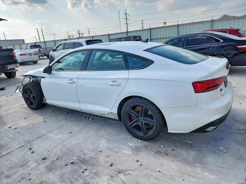 57237756 :رقم المزاد ، WAUDACF54NA008829 vin ، 2022 Audi A5 مزاد بيع