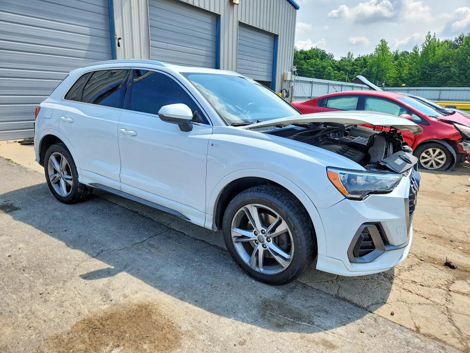 55453826 :رقم المزاد ، WA1DECF31L1102356 vin ، 2020 Audi Q3 مزاد بيع
