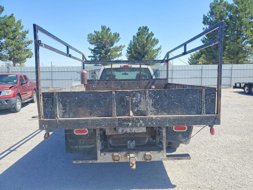 57138246 :رقم المزاد ، 1GBJC39U64E302537 vin ، 2004 Chevrolet Silverado مزاد بيع