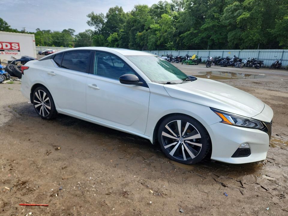 56102106 :رقم المزاد ، 1N4BL4CV4KC256762 vin ، 2019 Nissan Altima مزاد بيع