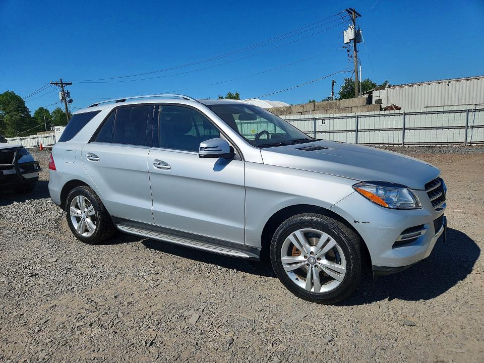56023676 :رقم المزاد ، 4JGDA5HB9FA501372 vin ، 2015 Mercedes-benz Ml مزاد بيع