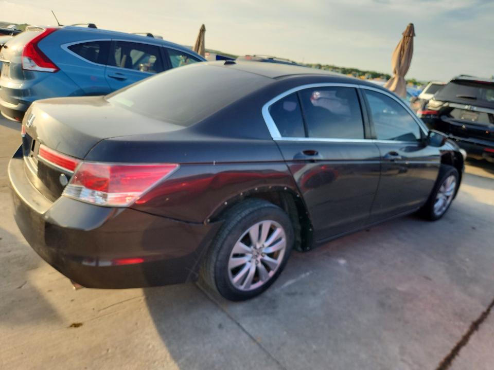 58815276 :رقم المزاد ، 1HGCP2F89BA071424 vin ، 2011 Honda Accord مزاد بيع