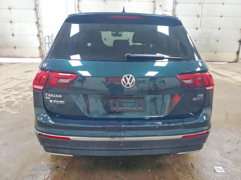 Продажа на аукционе авто 2018 Volkswagen Tiguan, vin: 3VV2B7AX9JM158005, номер лота: 57367366