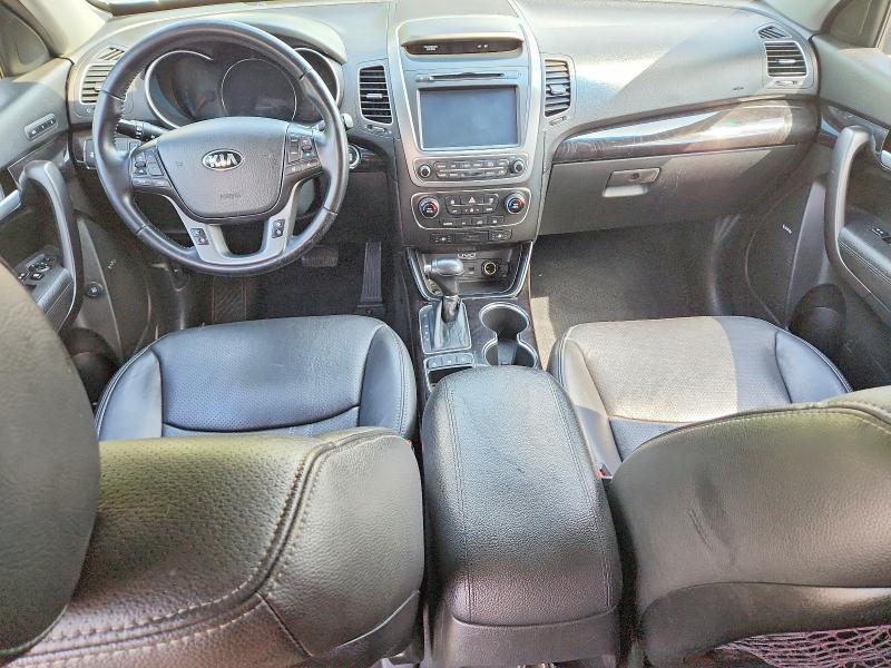 56797736 :رقم المزاد ، 5XYKU4A74FG579822 vin ، 2015 Kia Sorento مزاد بيع