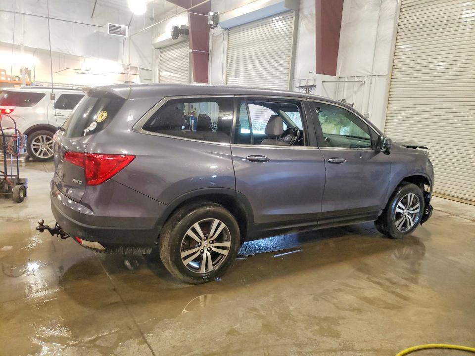41634756 :رقم المزاد ، 5FNYF6H55JB005489 vin ، 2018 Honda Pilot مزاد بيع