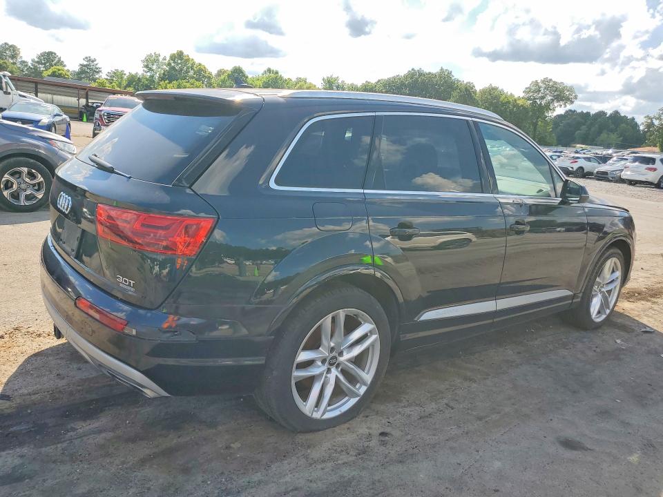 Продажа на аукционе авто 2018 Audi Q7, vin: WA1VAAF7XJD041026, номер лота: 57326226