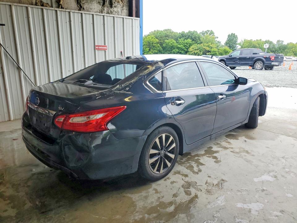 2017 Nissan Altima მანქანა იყიდება აუქციონზე, vin: 1N4AL3AP6HC205704, აუქციონის ნომერი: 61441536