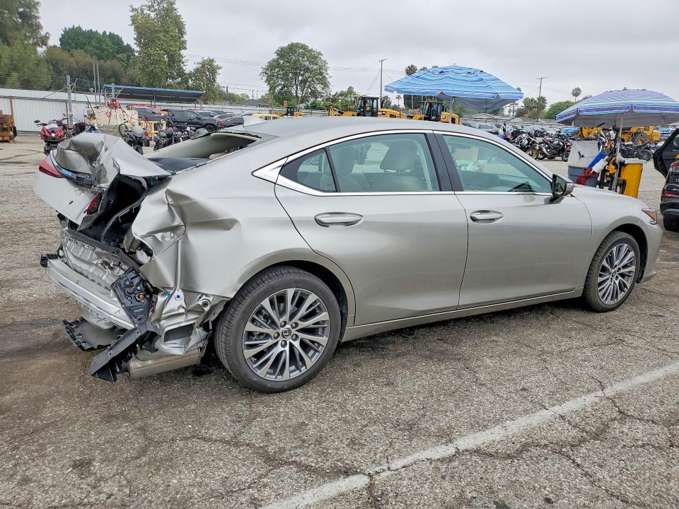 58217406 :رقم المزاد ، 58ADZ1B11LU080543 vin ، 2020 Lexus Es مزاد بيع
