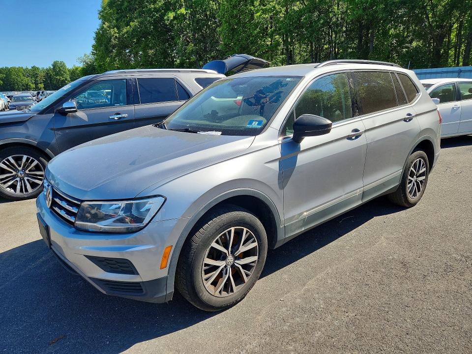 2020 Volkswagen Tiguan მანქანა იყიდება აუქციონზე, vin: 3VV3B7AX1LM075885, აუქციონის ნომერი: 55964986