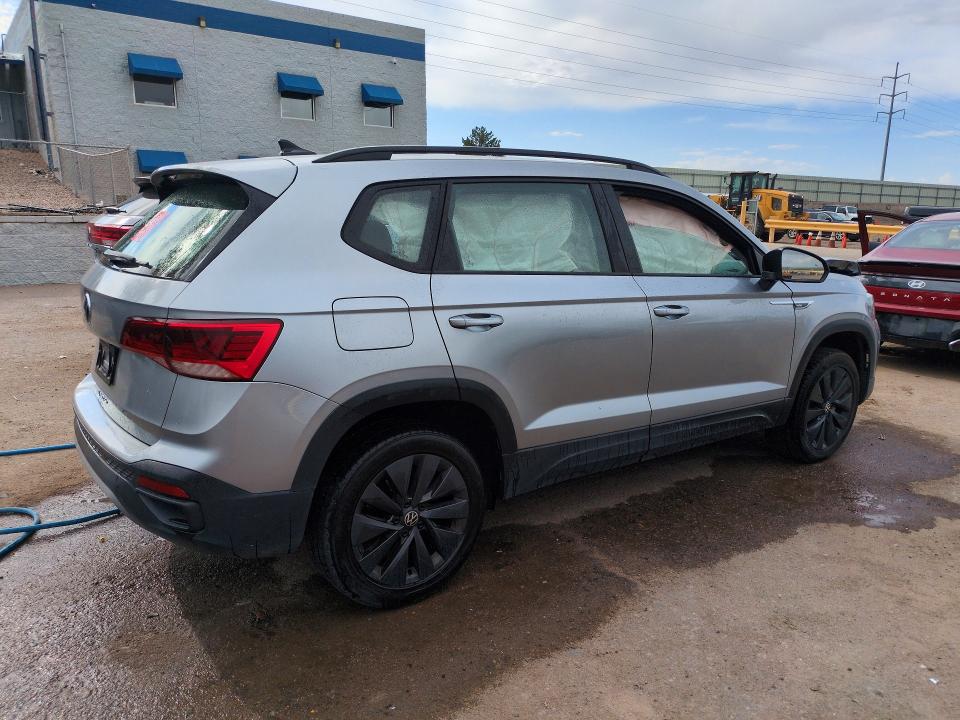 56755366 :رقم المزاد ، 3VV5X7B25RM059338 vin ، 2024 Volkswagen Taos مزاد بيع