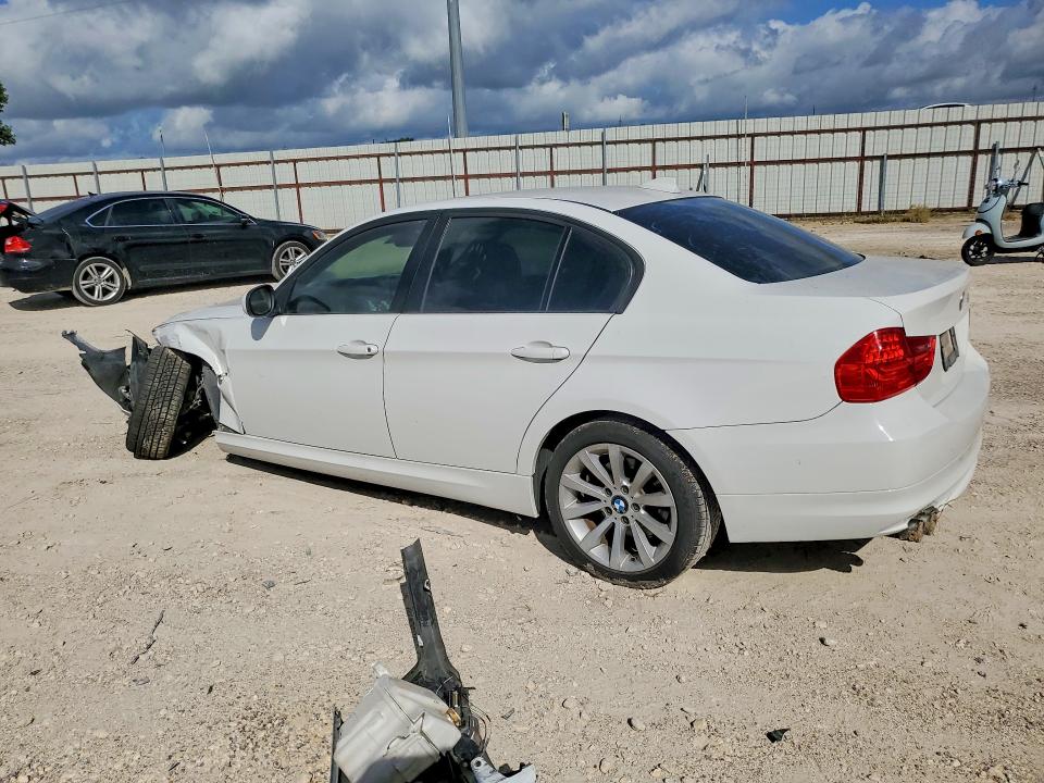 2011 Bmw 328 მანქანა იყიდება აუქციონზე, vin: WBAPH7C58BE682328, აუქციონის ნომერი: 56739756