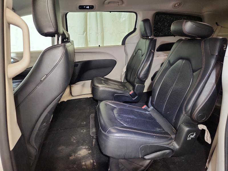 56458696 :رقم المزاد ، 2C4RC1BG7JR149379 vin ، 2018 Chrysler Pacifica مزاد بيع
