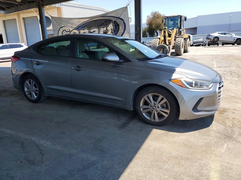 2017 Hyundai Elantra მანქანა იყიდება აუქციონზე, vin: KMHD84LF4HU243246, აუქციონის ნომერი: 58130396