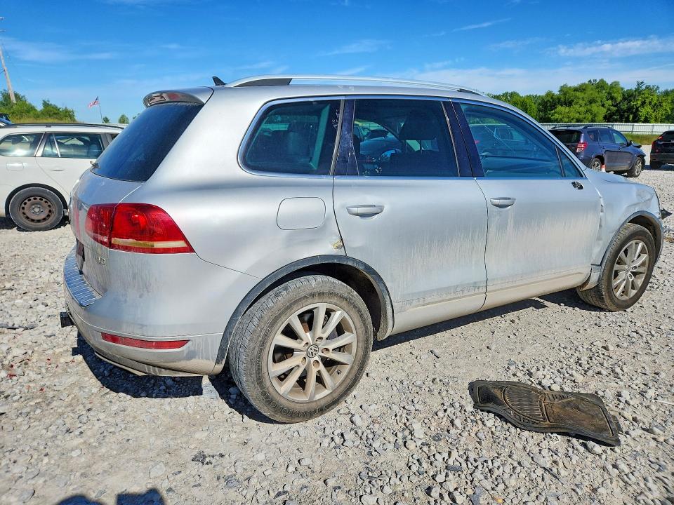 2014 Volkswagen Touareg მანქანა იყიდება აუქციონზე, vin: WVGEF9BP9ED004823, აუქციონის ნომერი: 58010296