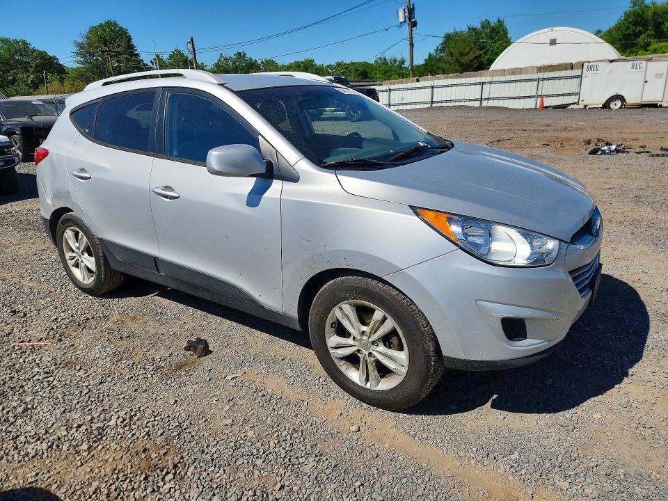 2011 Hyundai Tucson მანქანა იყიდება აუქციონზე, vin: KM8JUCAC4BU300151, აუქციონის ნომერი: 54935216