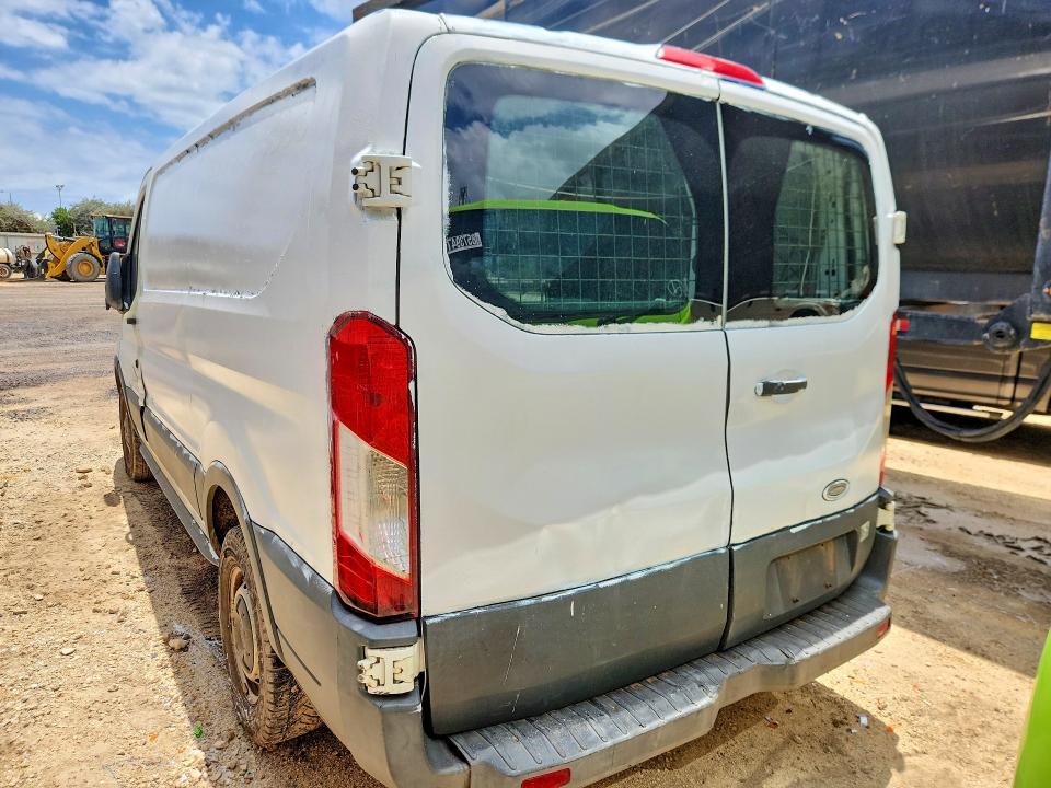 56568586 :رقم المزاد ، 1FTNR1YMXFKA12324 vin ، 2015 Ford Transit مزاد بيع