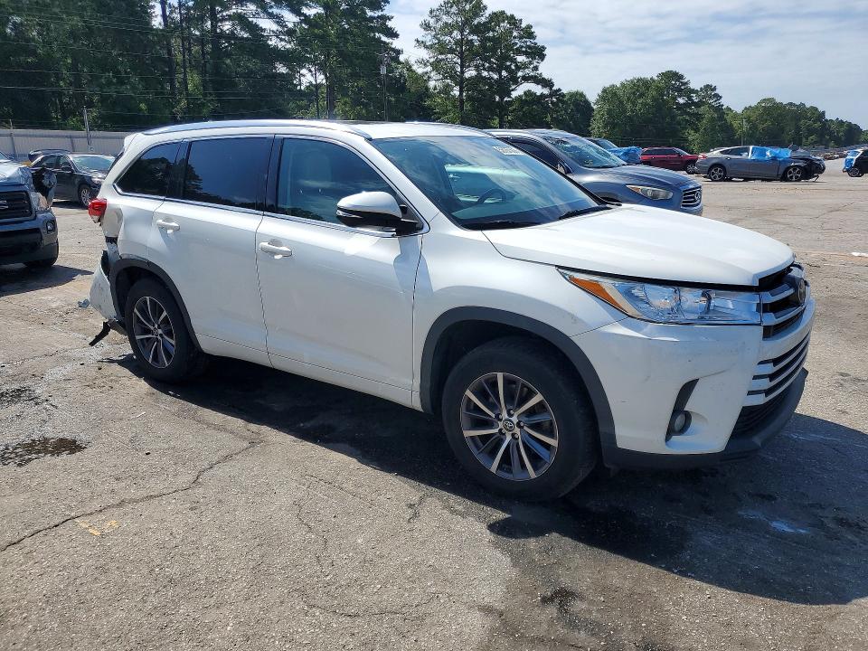 56167506 :رقم المزاد ، 5TDKZRFH6HS515397 vin ، 2017 Toyota Highlander مزاد بيع