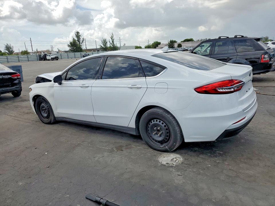 58535536 :رقم المزاد ، 3FA6P0G75LR200049 vin ، 2020 Ford Fusion مزاد بيع