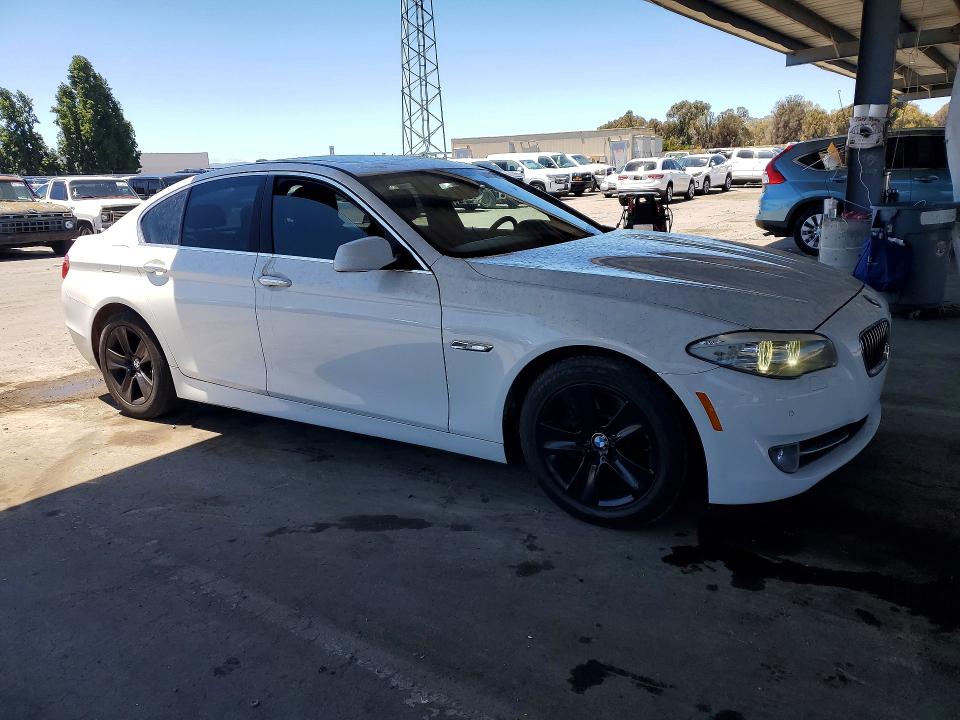57025586 :رقم المزاد ، WBAXG5C52DD230181 vin ، 2013 Bmw 528 مزاد بيع