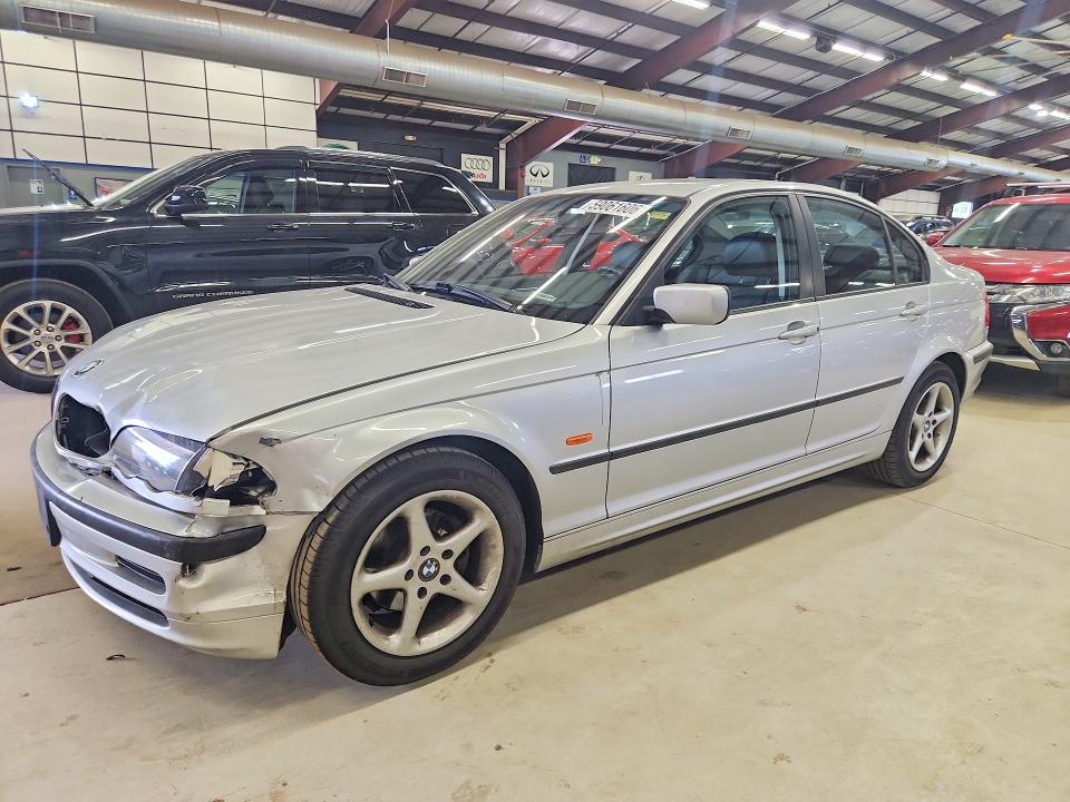 59061606 :رقم المزاد ، WBAAM3333XKC61458 vin ، 1999 Bmw 323 مزاد بيع