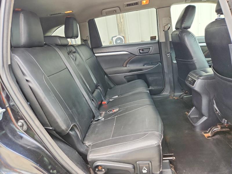 Продажа на аукционе авто 2015 Toyota Highlander, vin: 5TDBKRFH4FS074256, номер лота: 55753906