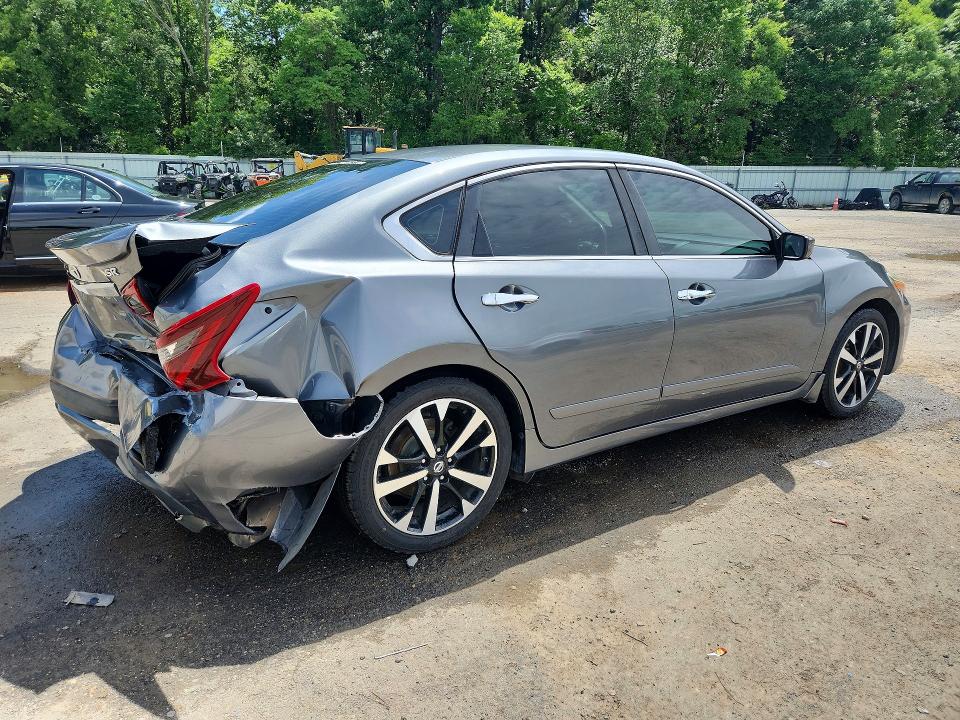 Продажа на аукционе авто 2018 Nissan Altima, vin: 1N4AL3AP7JC100966, номер лота: 55779546
