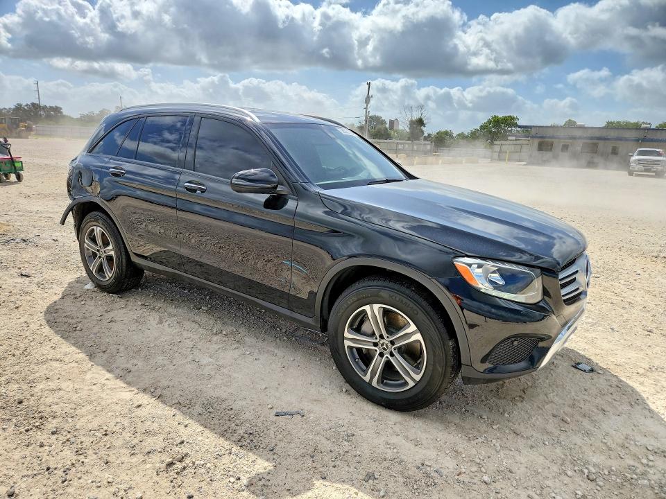 58572126 :رقم المزاد ، WDC0G4JB5KF631761 vin ، 2019 Mercedes-benz Glc مزاد بيع