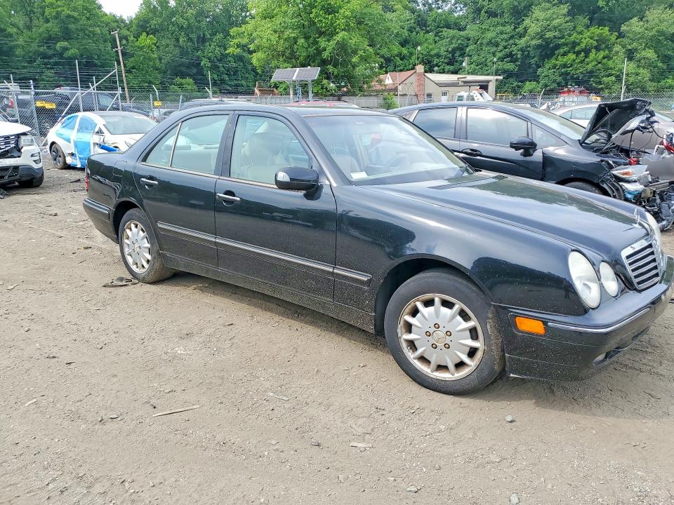 2001 Mercedes-benz E მანქანა იყიდება აუქციონზე, vin: WDBJF65JX1B309079, აუქციონის ნომერი: 58988566