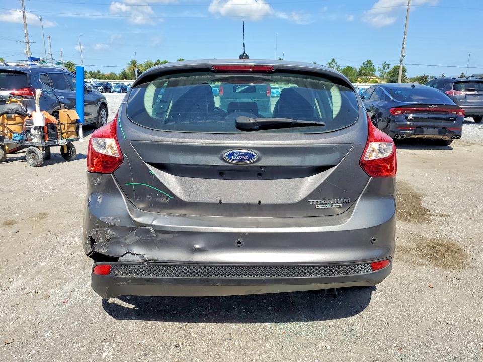57567976 :رقم المزاد ، 1FAHP3N28CL399484 vin ، 2012 Ford Focus مزاد بيع