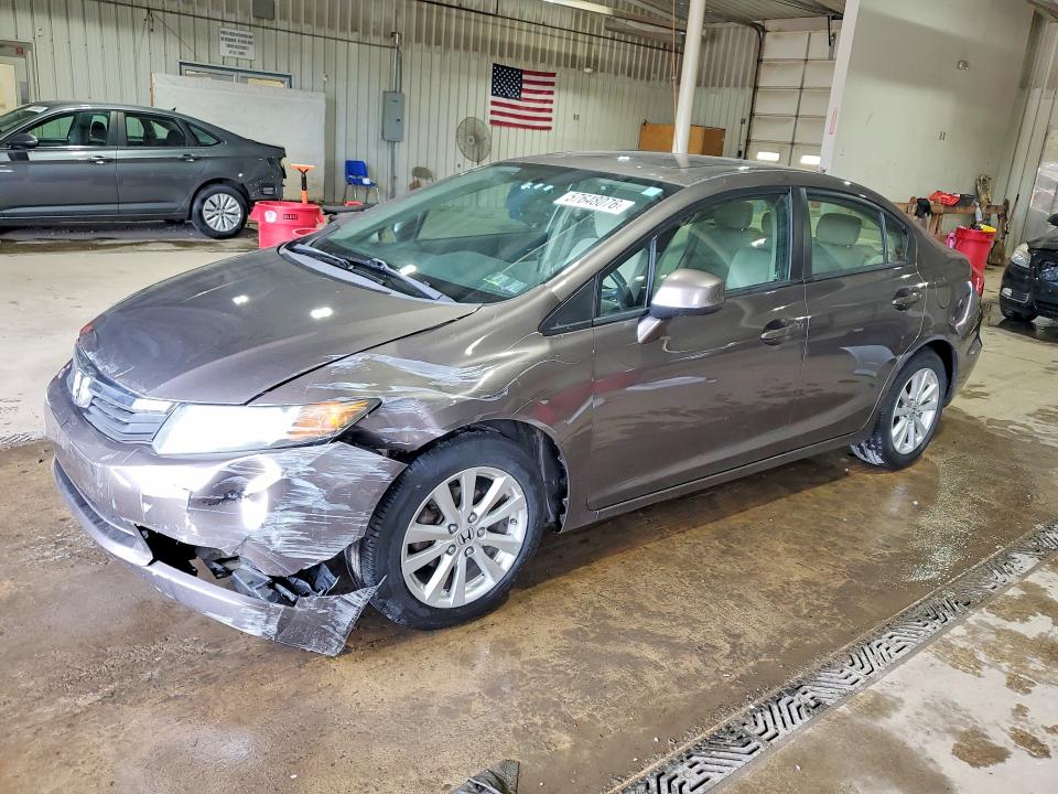 2012 Honda Civic მანქანა იყიდება აუქციონზე, vin: 19XFB2F81CE320792, აუქციონის ნომერი: 57648076