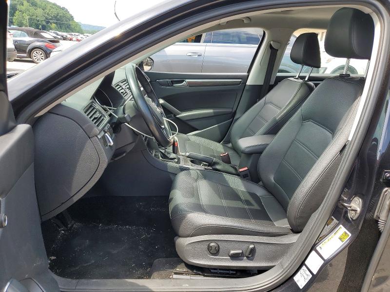56799726 :رقم المزاد ، 1VWBT7A30HC016577 vin ، 2017 Volkswagen Passat مزاد بيع