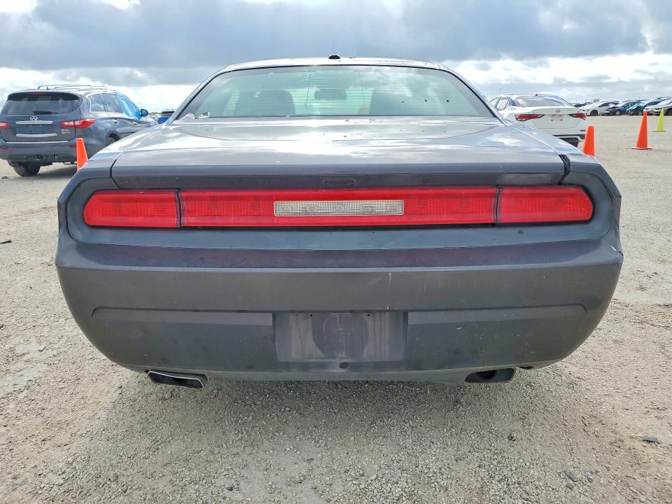 2013 Dodge Challenger მანქანა იყიდება აუქციონზე, vin: 2C3CDYAG7DH700437, აუქციონის ნომერი: 55980116