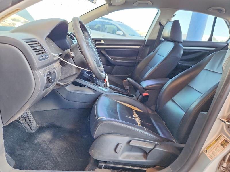 57222156 :رقم المزاد ، 3VWAX7AJ1AM101866 vin ، 2010 Volkswagen Jetta مزاد بيع