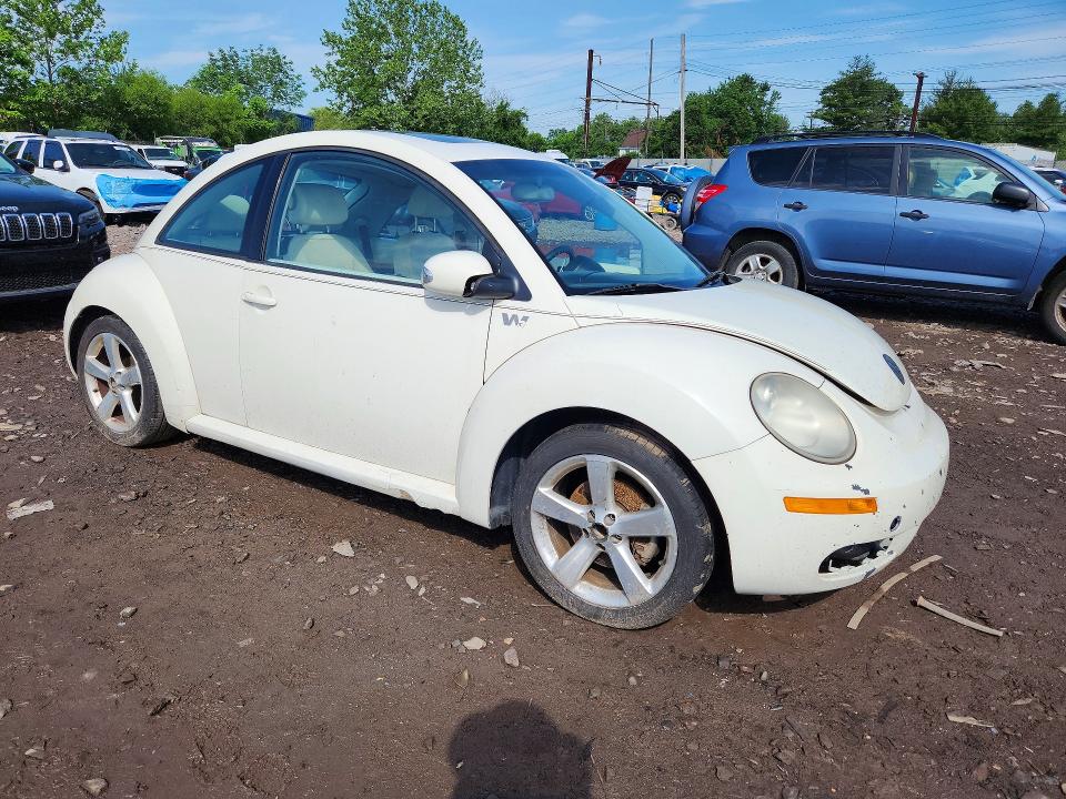 56499136 :رقم المزاد ، 3VWFG31C18M510461 vin ، 2008 Volkswagen New Beetle مزاد بيع