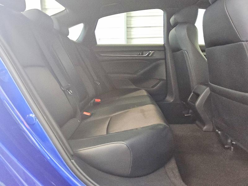 Продаж на аукціоні авто 2018 Honda Accord, vin: 1HGCV1F37JA213188, номер лоту: 54897226