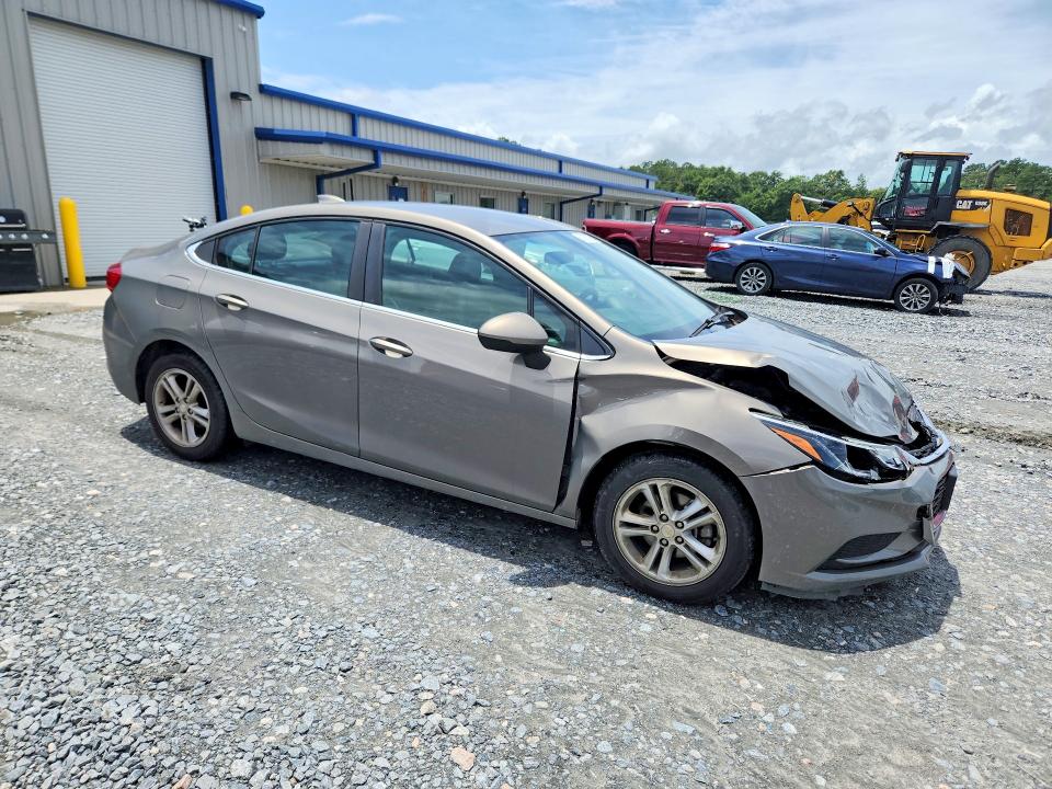 2018 Chevrolet Cruze მანქანა იყიდება აუქციონზე, vin: 1G1BE5SM3J7239003, აუქციონის ნომერი: 57886706