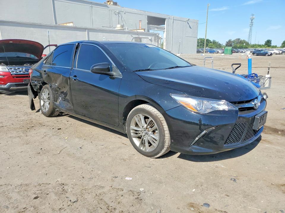 55733046 :رقم المزاد ، 4T1BF1FK0HU289211 vin ، 2017 Toyota Camry مزاد بيع