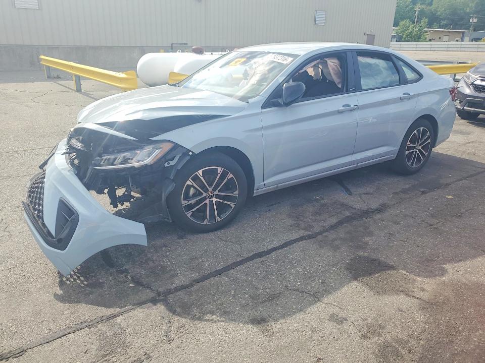 Auction sale of the 2025 Volkswagen Jetta, vin: 3VWBX7BU0SM032358, lot number: 57937316
