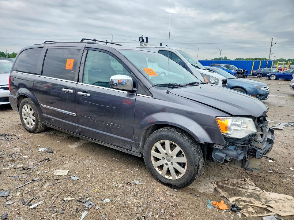 Продажа на аукционе авто 2016 Chrysler Town & Country, vin: 2C4RC1BG4GR156265, номер лота: 58812266