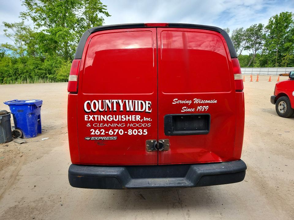 56410126 :رقم المزاد ، 1GCFG154881101686 vin ، 2008 Chevrolet Express G1500 مزاد بيع